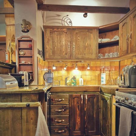 Тhe Bohemian Lodge-Entire House With Sauna Veliko Tarnovo Buitenkant foto